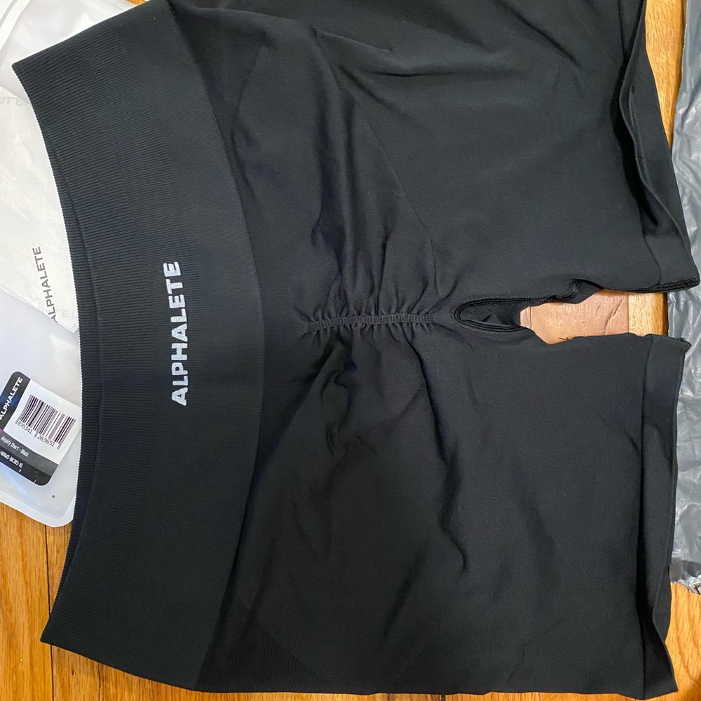 Alphalete Amplify Shorts. Black. Size XL